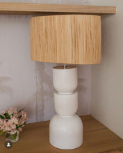 Load image into Gallery viewer, Raffia Lampshades