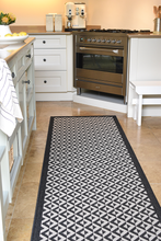 Load image into Gallery viewer, MIRROR BLACK