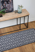 Load image into Gallery viewer, MBINGA BLACK