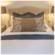 Load image into Gallery viewer, Luxurious Arezzo Velvet Bed Runner